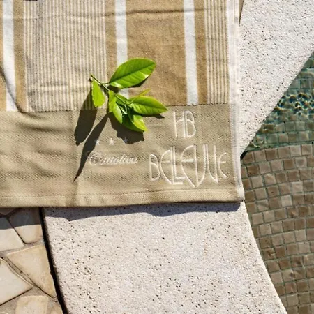 ホテル Bellevue カットーリカ