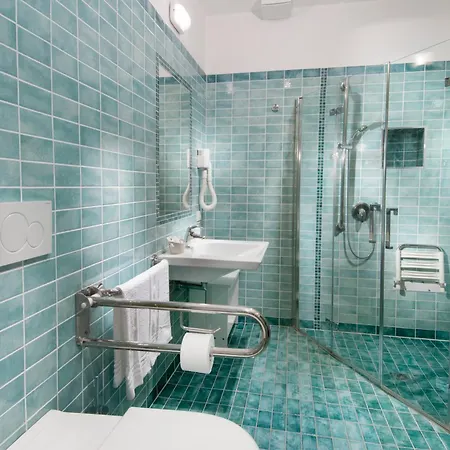 Bellevue 3* カットーリカ